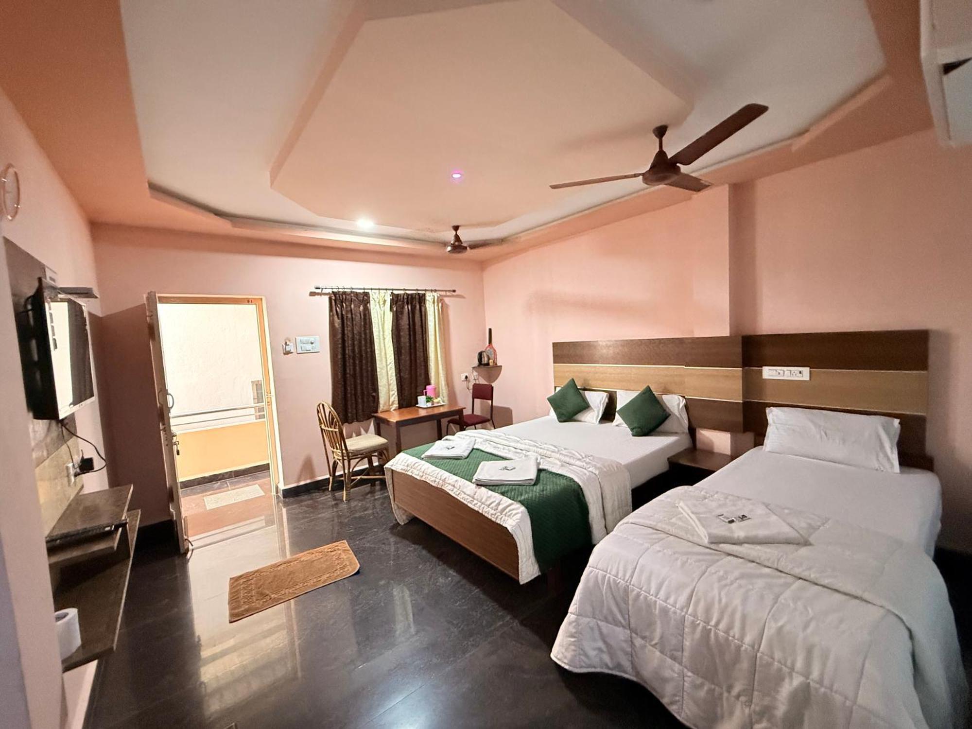 Sri Murugan Beach Paradise Hotel Mahabalipuram Zewnętrze zdjęcie
